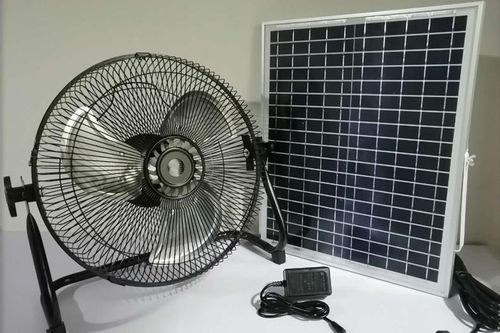 Quạt năng lượng mặt trời bán chạy mùa nóng