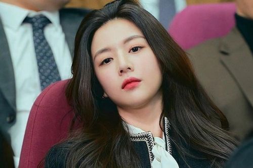 Go Yoon Jung và vai diễn bị bạn trai thao túng, dọa tung clip nhạy cảm