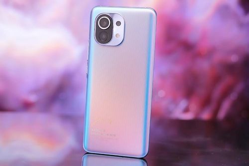 Nhiều mẫu smartphone đồng loạt giảm giá đầu tháng 5 tại Việt Nam