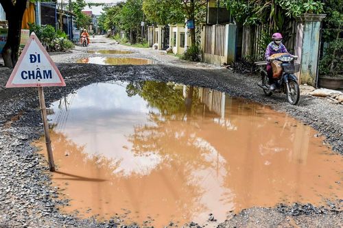 Cao tốc 34.500 tỷ khai thác ba năm, chủ đầu tư vẫn còn nợ dân