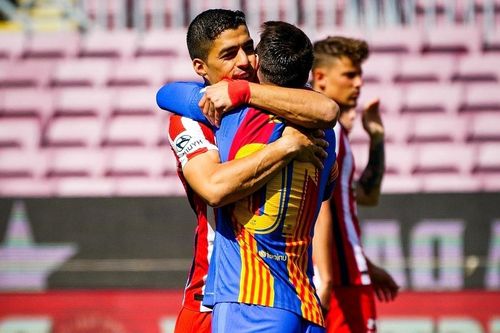 Ngày về Camp Nou kém vui của Suarez