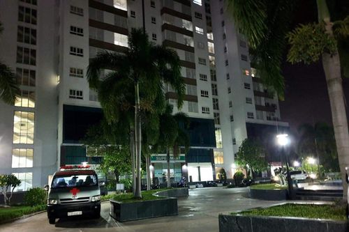 Một phụ nữ Hàn Quốc rơi từ tầng 9 chung cư ở Bình Dương