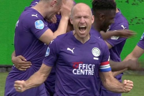 Robben ghi dấu ấn ngay lần đầu đá chính sau 238 ngày