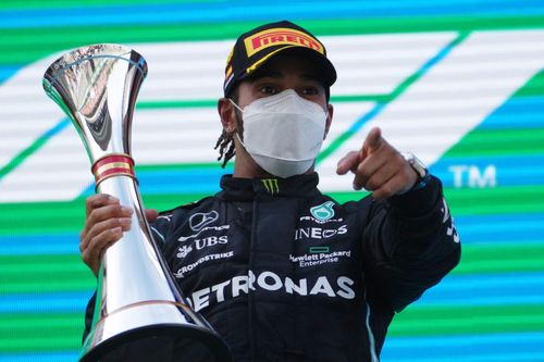 Hamilton lần thứ 5 liên tiếp về nhất chặng Barcelona