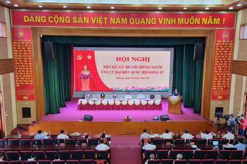 Chủ tịch Quốc hội Vương Đình Huệ tiếp xúc cử tri tại huyện Vĩnh Bảo, Hải Phòng