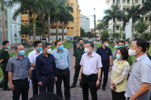 Chủ tịch UBND TP Hà Nội Chu Ngọc Anh: 'Gia Lâm cần nâng mức độ phòng chống dịch Covid-19 cao hơn'