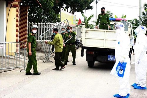 Hà Nội: Lập 8 chốt phong tỏa 4 thôn có học sinh dương tính Covid-19