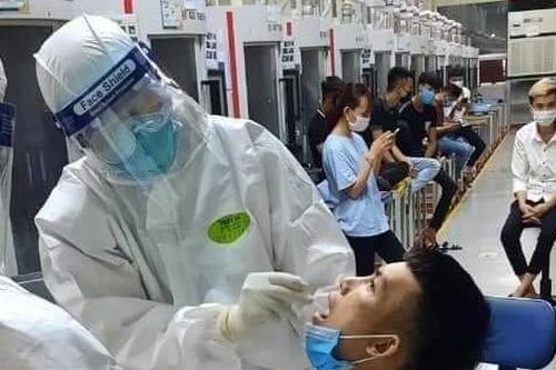 Thêm 16 ca mắc COVID–19, Bắc Giang họp khẩn bàn dập dịch