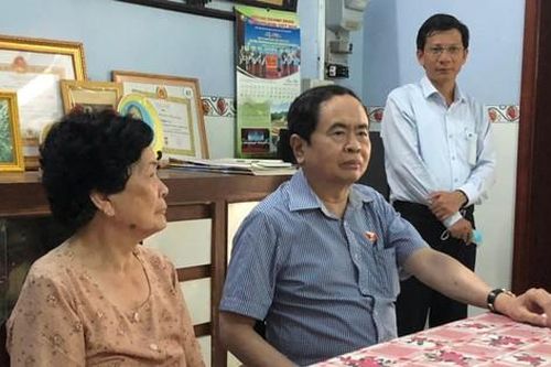 Phó Chủ tịch Thường trực Quốc hội thăm gia đình chính sách tại Hậu Giang