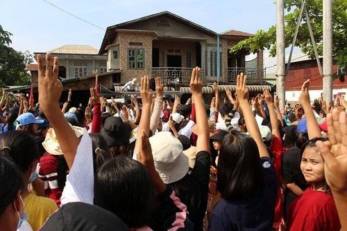 Myanmar cáo buộc lực lượng phản đối là 'khủng bố'