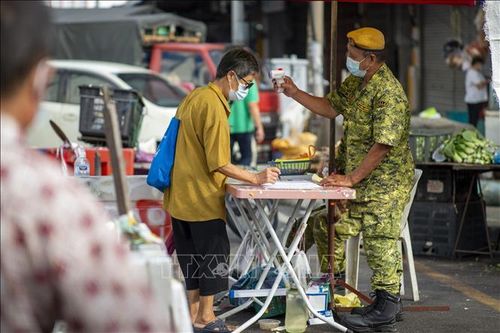 Cấm đi lại giữa các quận của Malaysia từ ngày 10/5 để ngăn chặn dịch COVID-19