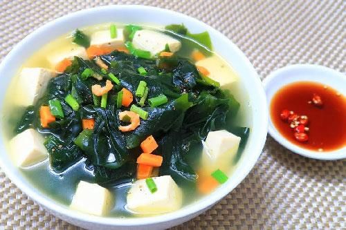 5 món canh giải nhiệt cho bà bầu ngày hè