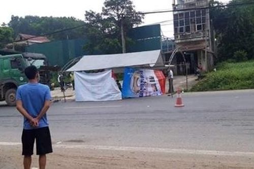 Va chạm xe tải, 2 thanh niên tử vong