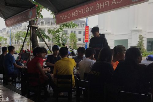 Tiền Giang: Ngày đầu giãn cách xã hội, nhiều bạn trẻ vẫn 'vô tư' vi phạm