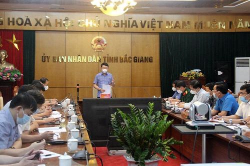 Phó Chủ tịch Bắc Giang phê bình Ban Quản lý khu công nghiệp lơ là chống COVID-19