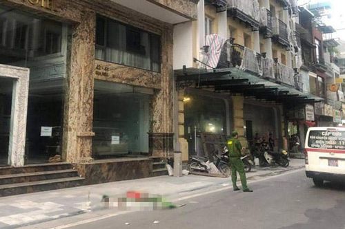 Điều tra nguyên nhân một người đàn ông nhảy lầu trên phố Gia Ngư