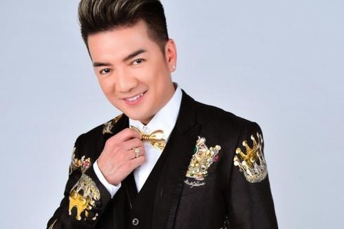 Đàm Vĩnh Hưng, 'ông hoàng chốt đơn' mùa dịch
