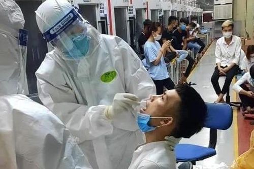 Ghi nhận tổng 16 ca mắc COVID-19, Bắc Giang họp khẩn