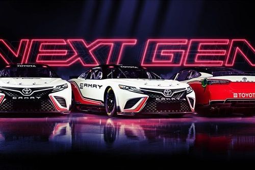 Khám phá phiên bản xe đua mạnh 600 mã lực của Toyota Camry