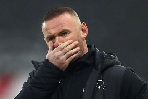 Đội bóng của Rooney đối diện nguy cơ xuống hạng vì án phạt