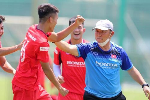 Bóng đá Việt Nam hôm nay: U22 Việt Nam hội quân. Hà Nội FC hoãn tiêm vaccine COVID-19