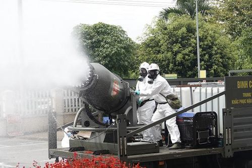 Chùm ảnh: Bộ đội Hóa học trên tuyến đầu chống dịch COVID-19
