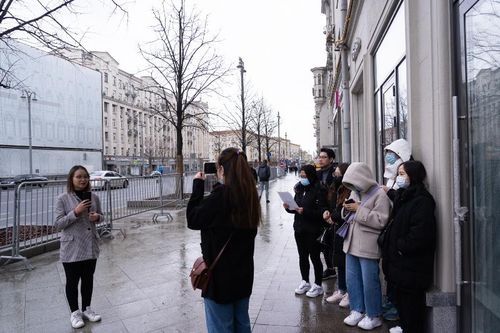 Cuộc thi tìm hiểu về Bác Hồ trên quê hương Lê-nin