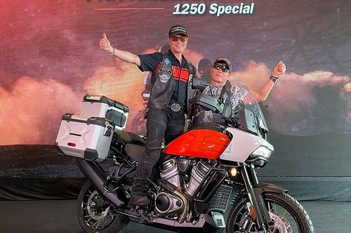 Dân chơi Việt chi gần 1 tỷ đồng 'tậu' Harley-Davidson Pan America