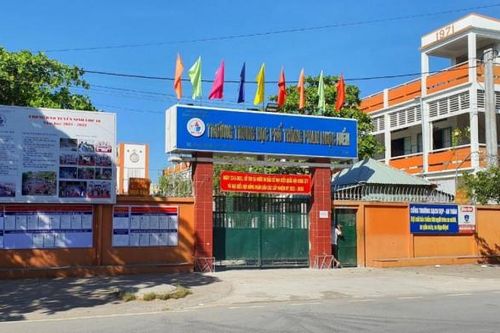 Bạc Liêu: Một cô giáo là F1, hơn 1.000 học sinh tạm dừng đến trường
