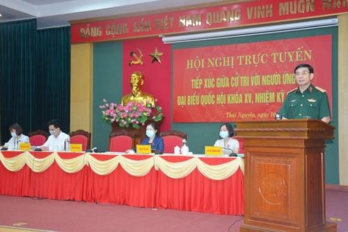 Thượng tướng Phan Văn Giang trình bày chương trình hành động trước cử tri tỉnh Thái Nguyên
