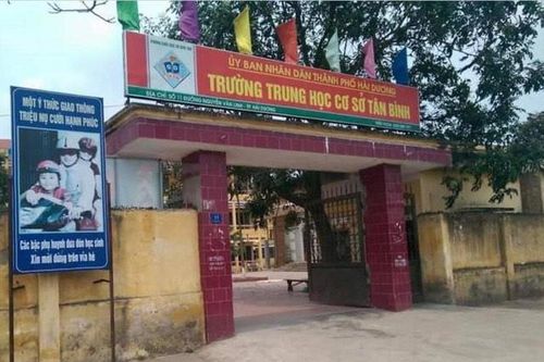 Hải Dương: Tiếp xúc với F1, hơn 50 giáo viên, học sinh phải cách ly tại nhà