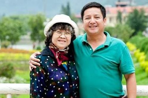 Dòng trạng thái nghẹn ngào về mẹ của nghệ sĩ Chí Trung