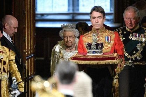 Ngày mai, Nữ hoàng Elizabeth Đệ nhị đọc diễn văn khai mạc Quốc hội Anh
