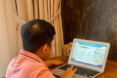 Tài trợ hơn 37 tỷ đồng học bổng cho học sinh học trực tuyến toàn quốc