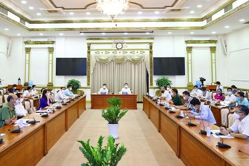 Phạt nhà hàng The King 65 triệu đồng vì vi phạm quy định chống dịch và kinh doanh không phép