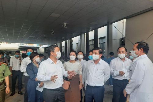 Lãnh đạo TP Hồ Chí Minh kiểm tra đột xuất công tác phòng dịch COVID-19 tại các bệnh viện