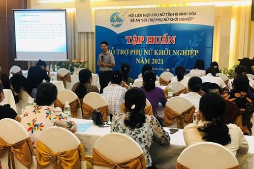 Hội LHPN tỉnh Khánh Hòa tổ chức lớp tập huấn hỗ trợ phụ nữ khởi nghiệp