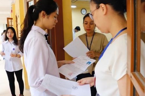Thí sinh mắc Covid-19 được đặc cách xét tốt nghiệp trung học phổ thông