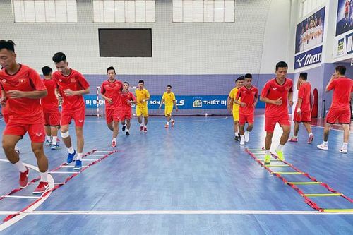 Đội tuyển futsal Việt Nam đấu giao hữu với futsal Iraq