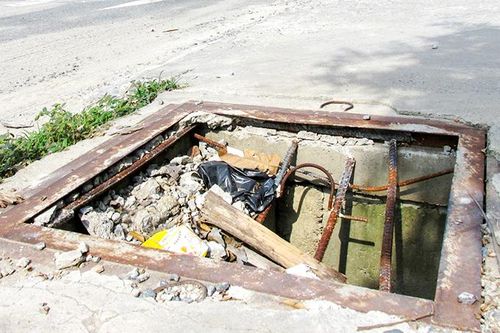 Hố ga bị sập nắp