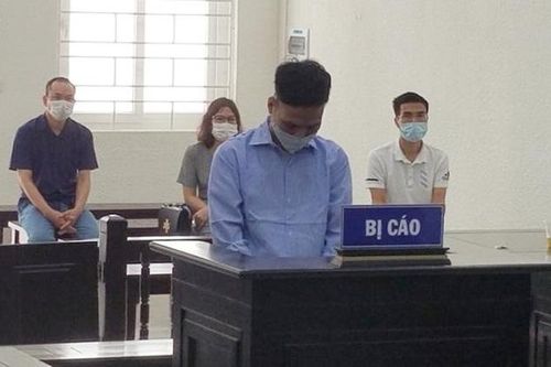 15 năm tù cho đối tượng đứng trên tầng cao dùng súng bắn người