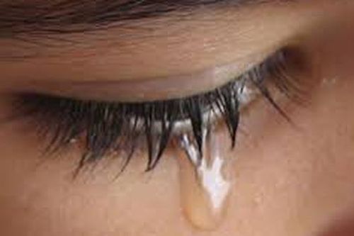 Cả gia đình chồng ghét nàng dâu vì không chăm sóc con hàng ngày cho... chị chồng