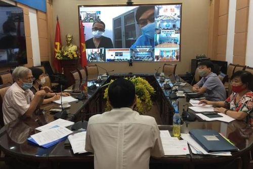 Chuyên gia đầu ngành hội chẩn điều trị 4 ca bệnh COVID-19 nặng tại BV Bệnh Nhiệt đới TW