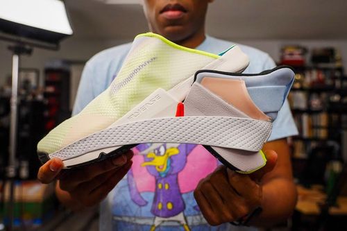 Giày Nike đi không cần dùng tay bị đẩy giá lên 2.000 USD
