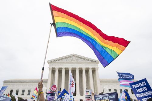 Ông Biden đảo ngược chính sách LGBT thời ông Trump
