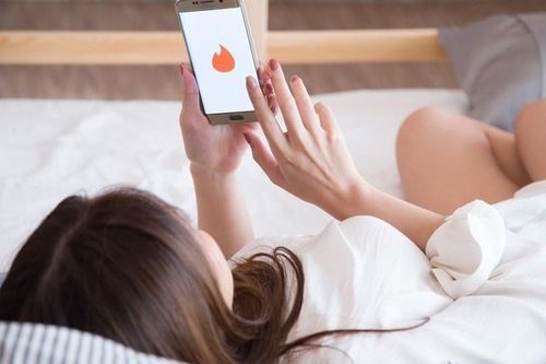 Có đáng khi phải trả tiền để tìm kiếm tình yêu?