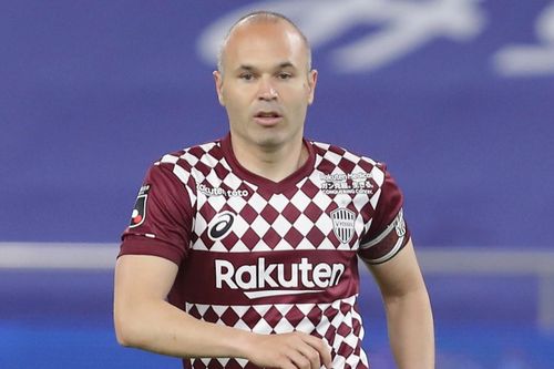 Iniesta thi đấu cho đội bóng Nhật Bản đến năm 39 tuổi