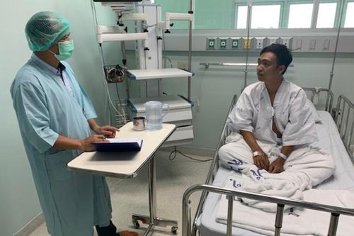 Đại sứ quán Việt Nam tại Thái Lan hỗ trợ ngư dân Việt Nam gặp nạn