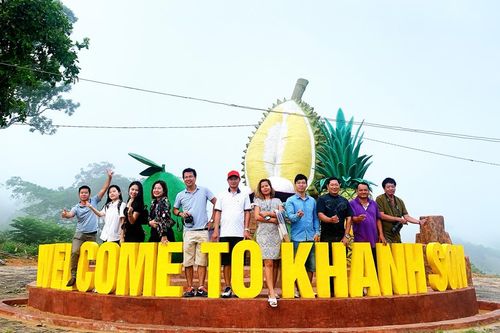 Du lịch không son phấn