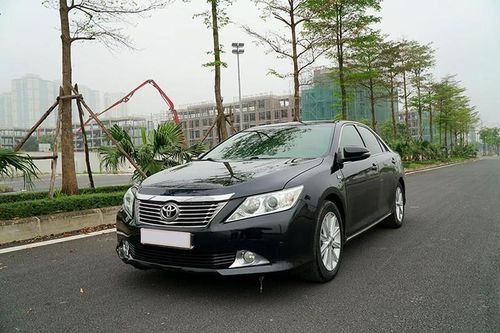 Cận cảnh Toyota Camry 2014 'chạy chán' bán hơn 600 triệu ở Hà Nội